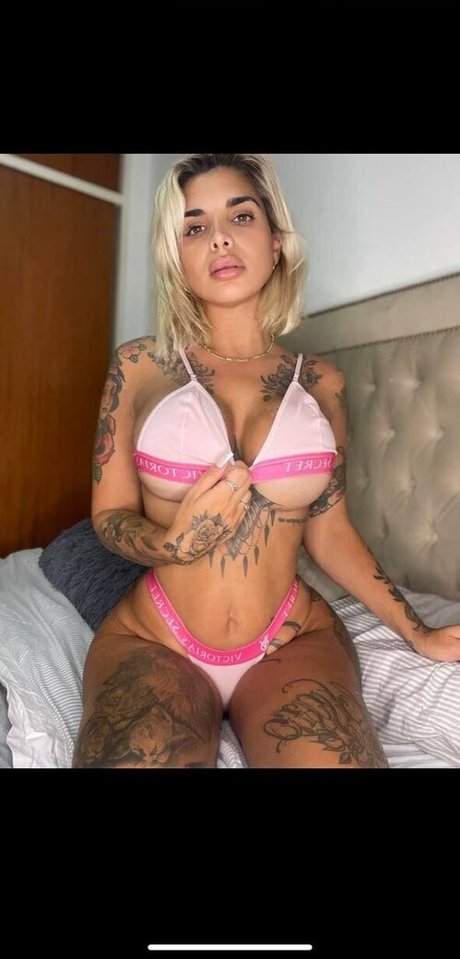 emmmas 裸のスター ギャラリー