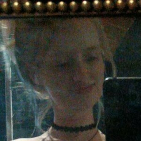 thatawkwardchickbecky 高品質スター 画像