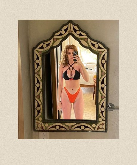 後背位オンリーファンズ ポルノ 画像