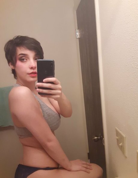 pink kunt セクシーなスター 写真