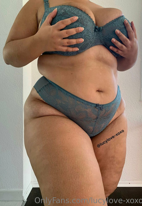 オタクプリンセスオンリーファンズ セクシーヌード ギャラリー