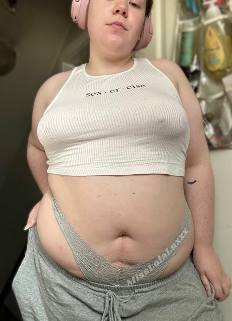 大学のアジア人オンリーファンズ エロチック 画像