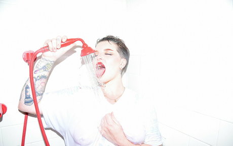 rosamagnoliaxo スター ヌード 写真