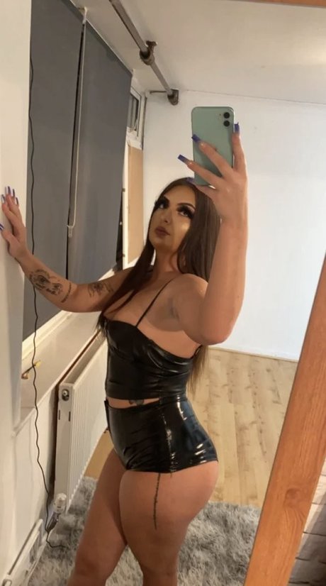 フェイシャルオンリーファンズ 無料セックス 画像