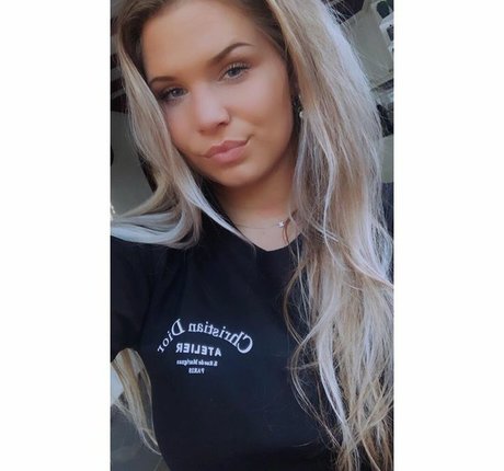 Joyce Straten かわいいポルノスター 写真