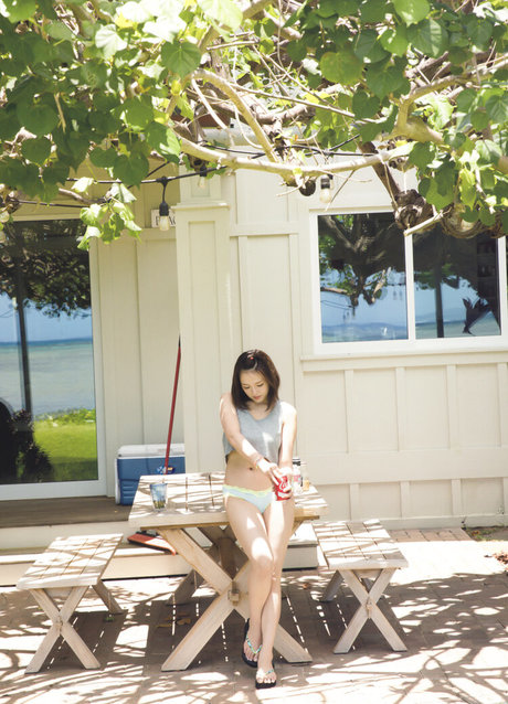 Ai Shinozaki エロティック女優 写真