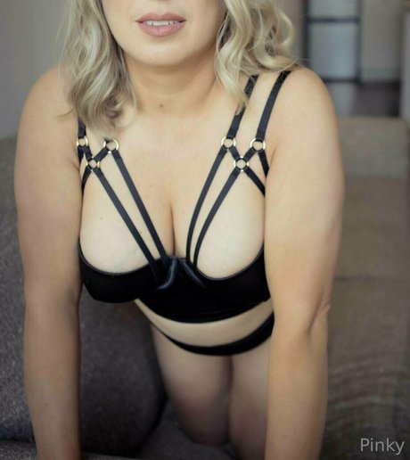 足 マンコ オンリーファンズ セクシー アーカイブ