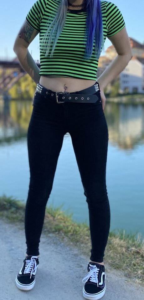 立ちファックオンリーファンズ 可愛い 画像