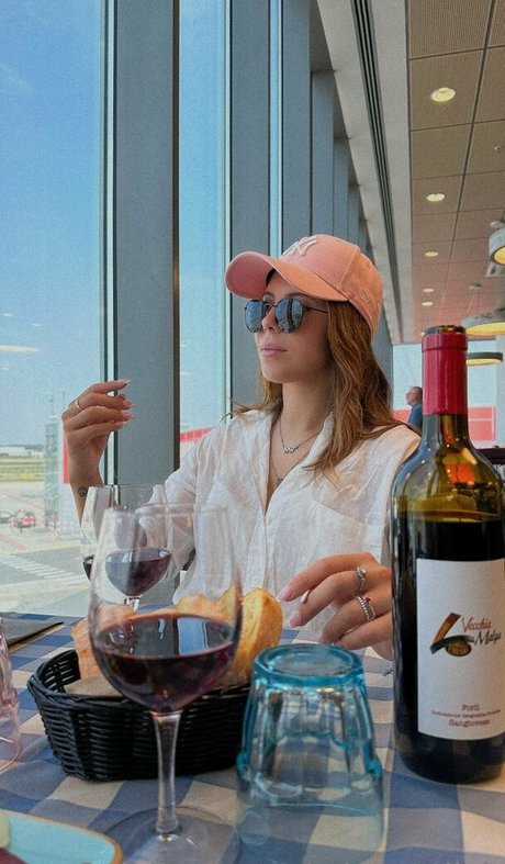 mianataliah 独占ポルノスター 写真