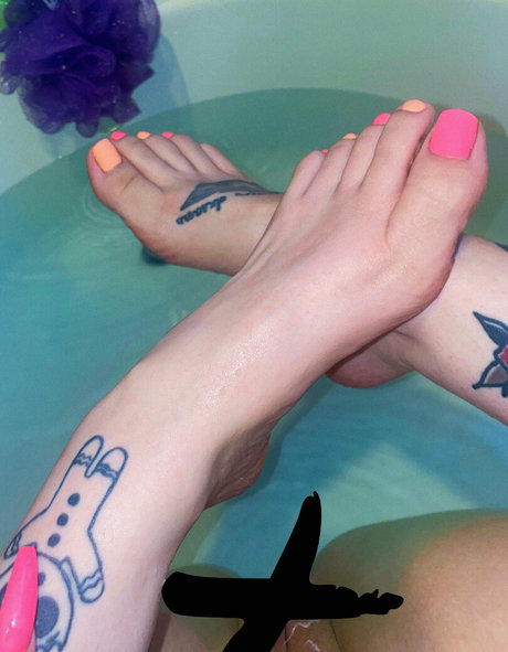 theonlinegirlfriend ヌードモデル 画像