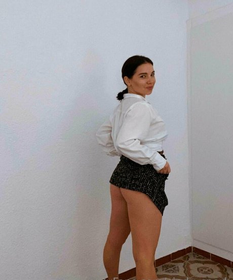 ニューハーフが男とセックスするオンリーファンズ えろた 写真