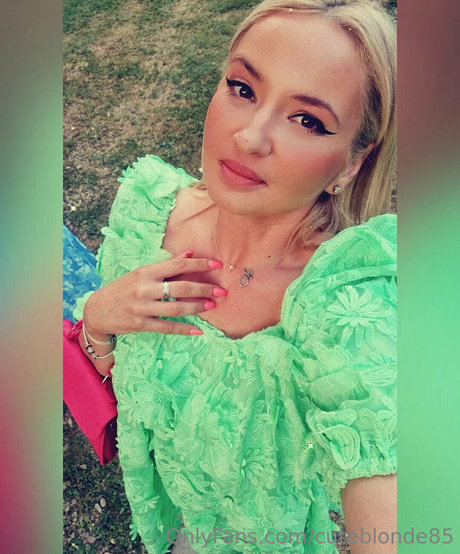 cuteblonde85 ポルノスター 画像