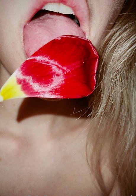 曲線美の隣の女の子オンリーファンズ ホット裸 ギャラリー