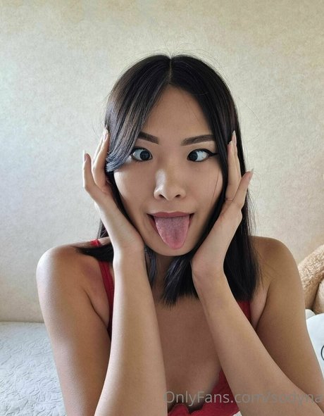 sodyna スター 裸 画像