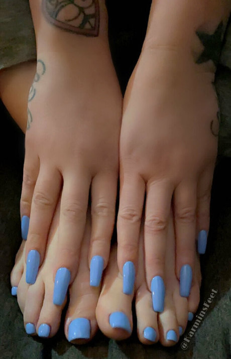 熟女の足オンリーファンズ ヌード 写真