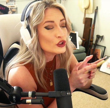 後背位オンリーファンズ セクシーヌード アーカイブ