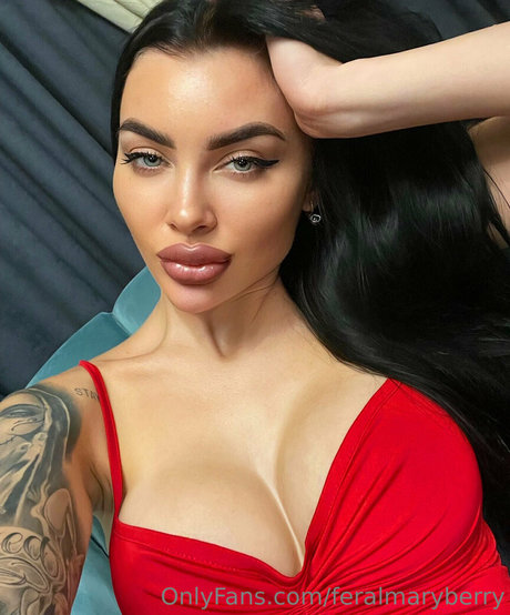 巨乳カップルオンリーファンズ ヌード アーカイブ