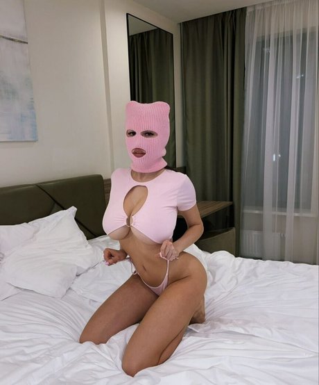 ダウンオンリーファン ポルノ 画像