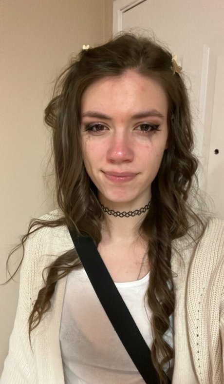 足の動画 オンリーファンズ 無料 画像