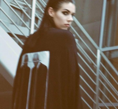 Skatie420 スター 裸 写真