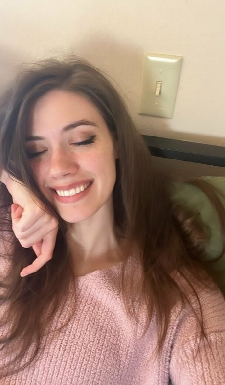 Skatie420 ポルノスター アート アーカイブ