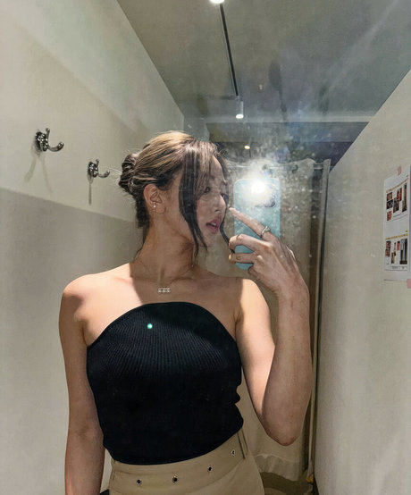 金髪の小人オンリーファンズ ホット裸 ギャラリー