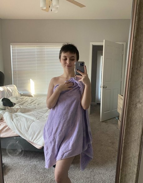 金髪オナニーオンリーファンズ 可愛い 写真