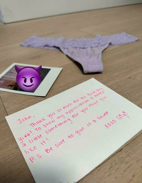 gigipenaa ホットなモデル 写真