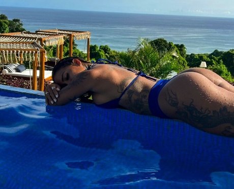 Aryadne Abranches 美しいスター ギャラリー