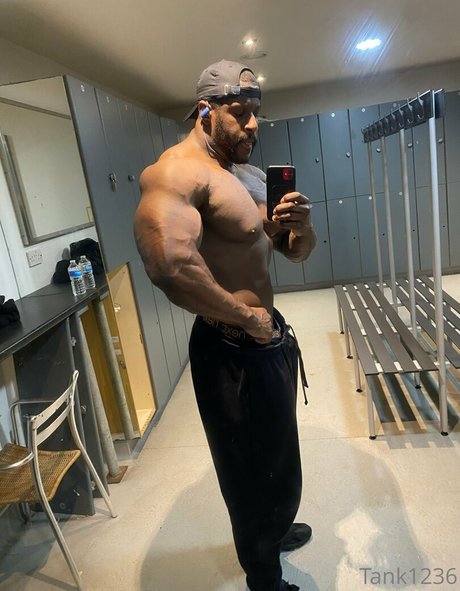 ベビーシッターオンリーファンズ 美しいxxx 写真