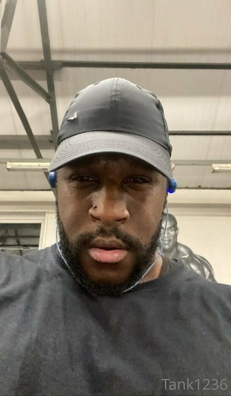 角質の女の子オンリーファンズ アート裸 画像