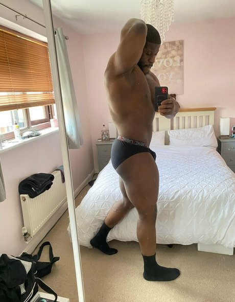 pleasure12368 エロティックなモデル 写真