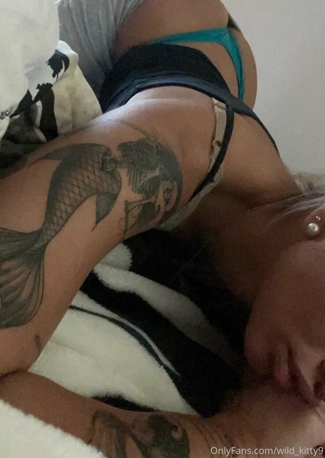 wild kitty9 ポルノスター パーフェクト 写真