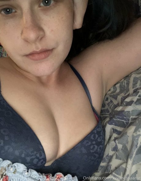 nessajade 裸のスター 写真