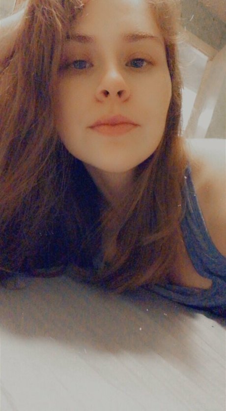 大きなプッシー唇オンリーファンズ アートポルノ ギャラリー