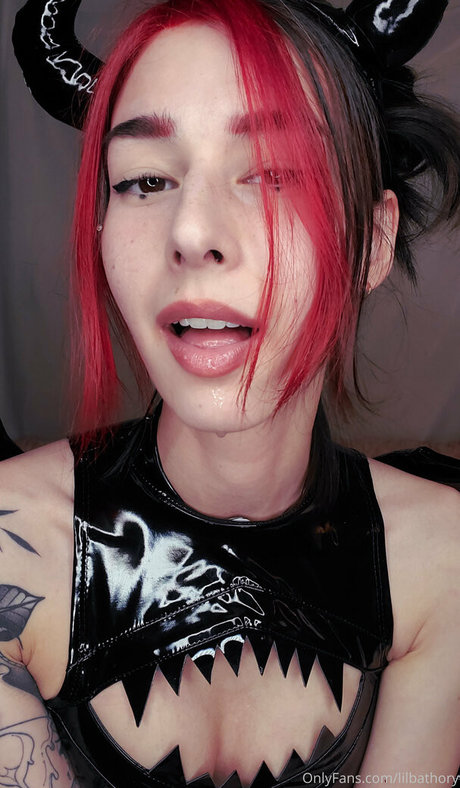 セクシーなブルネットのオンリーファンズ セックス ギャラリー