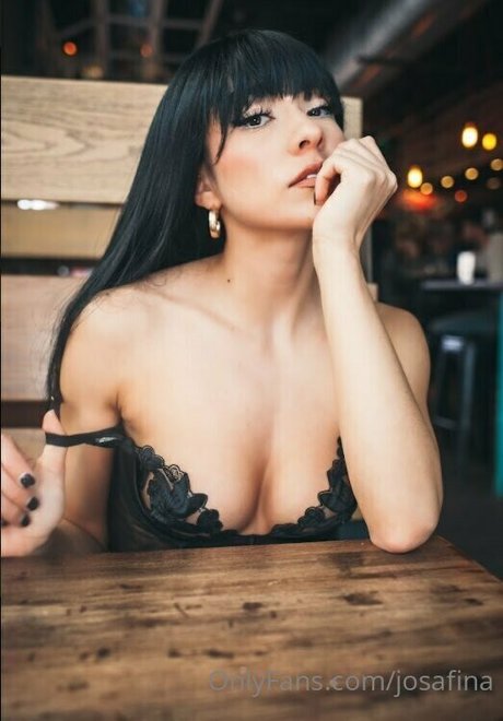 ブロンドの女の子のオンリーファンズ ホットセックス 画像