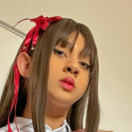 akakumiufree 無料モデル 写真