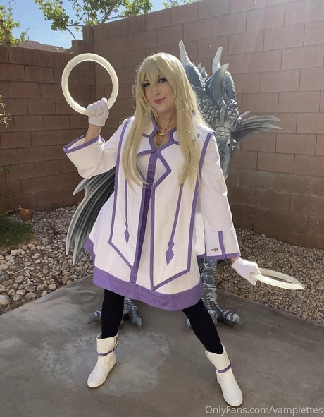 フィットネス熟女オンリーファンズ アートポルノ 画像