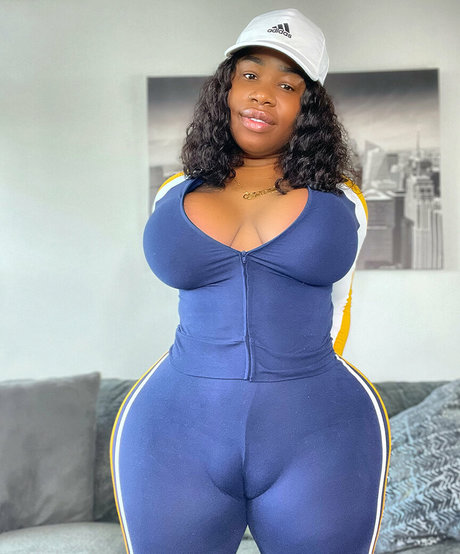 phattgirlcoco アダルト女優 写真