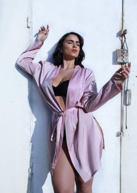 アジア人 BBC オンリーファンズ 無料 写真