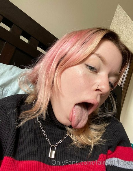 fairy girl feet モデル 画像