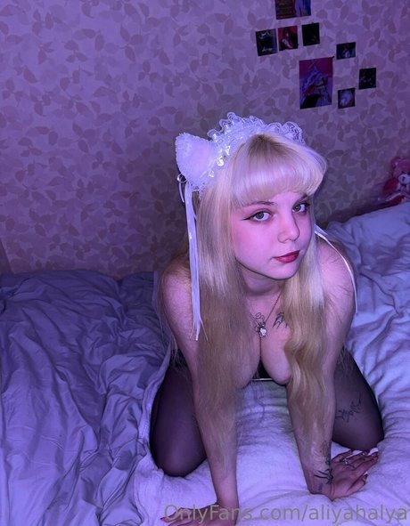 aliyahalya セックス女優 画像