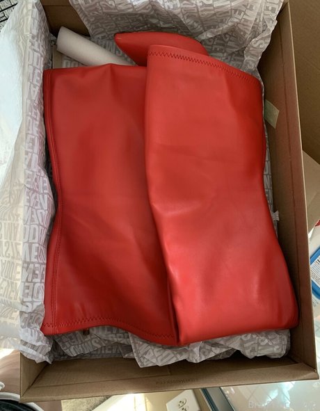 bratprincessava アダルトスター 写真