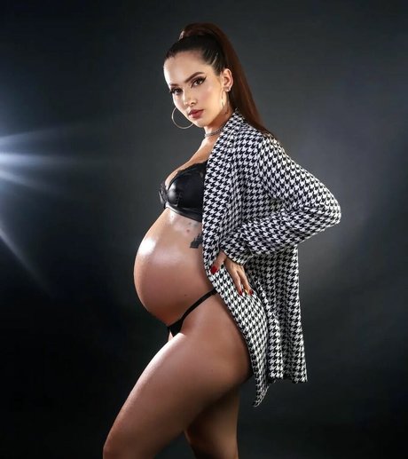 戦利品オンリーファンズ 美しいxxx 写真