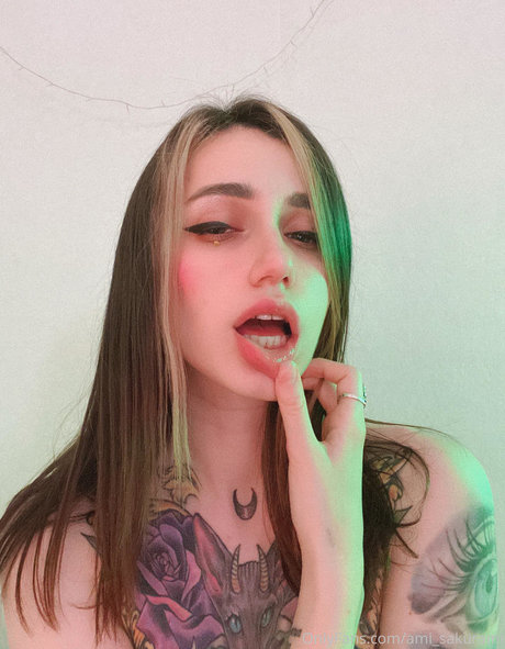 ami sakurami ポルノスター ヌード アーカイブ