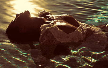 Eden Adar ヌードスター 写真