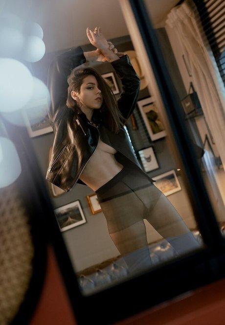 パパ ゲイ オンリーファンズ アート裸 写真