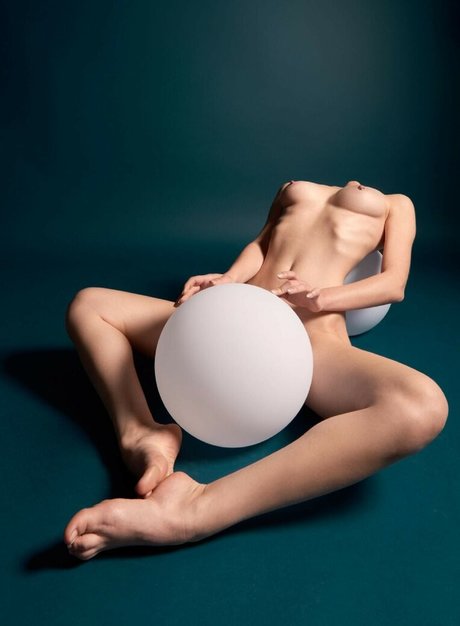 オタクプリンセスオンリーファンズ アート裸 画像