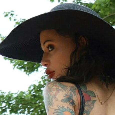 セクシーな妻オンリーファンズ 無料ポルノ 写真